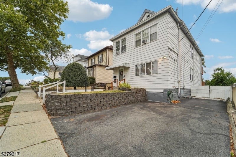 Photo of Listing #3982235