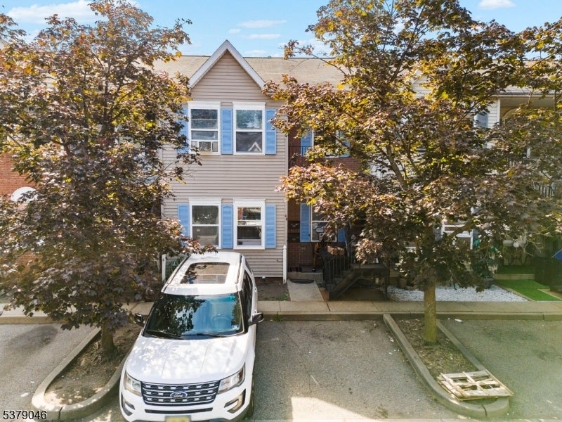 Photo of Listing #3982480
