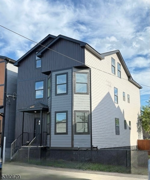 Photo of Listing #3983157