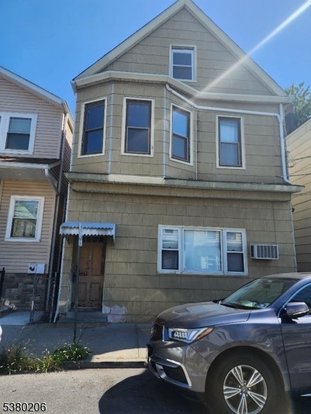 Photo of Listing #3983200