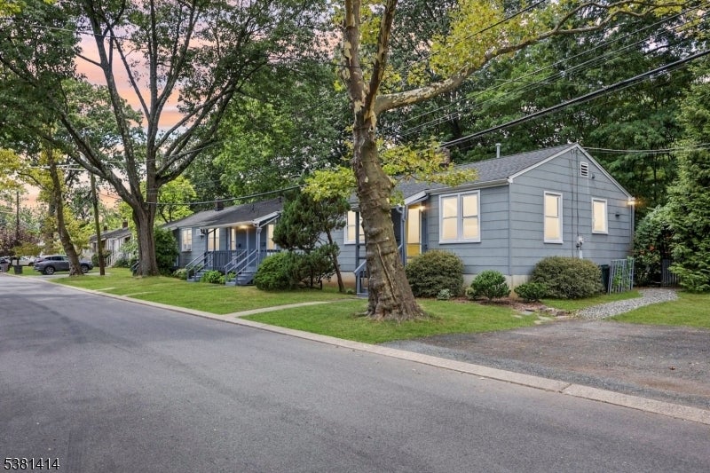 Photo of Listing #3983825