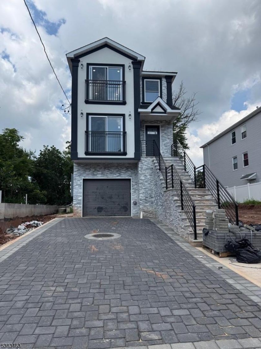 111 S Park St, Elizabeth City