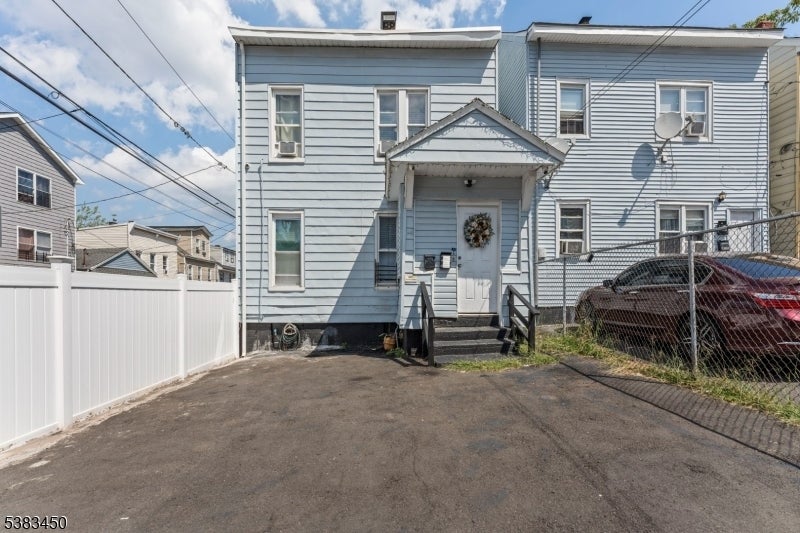 Photo of Listing #3985726