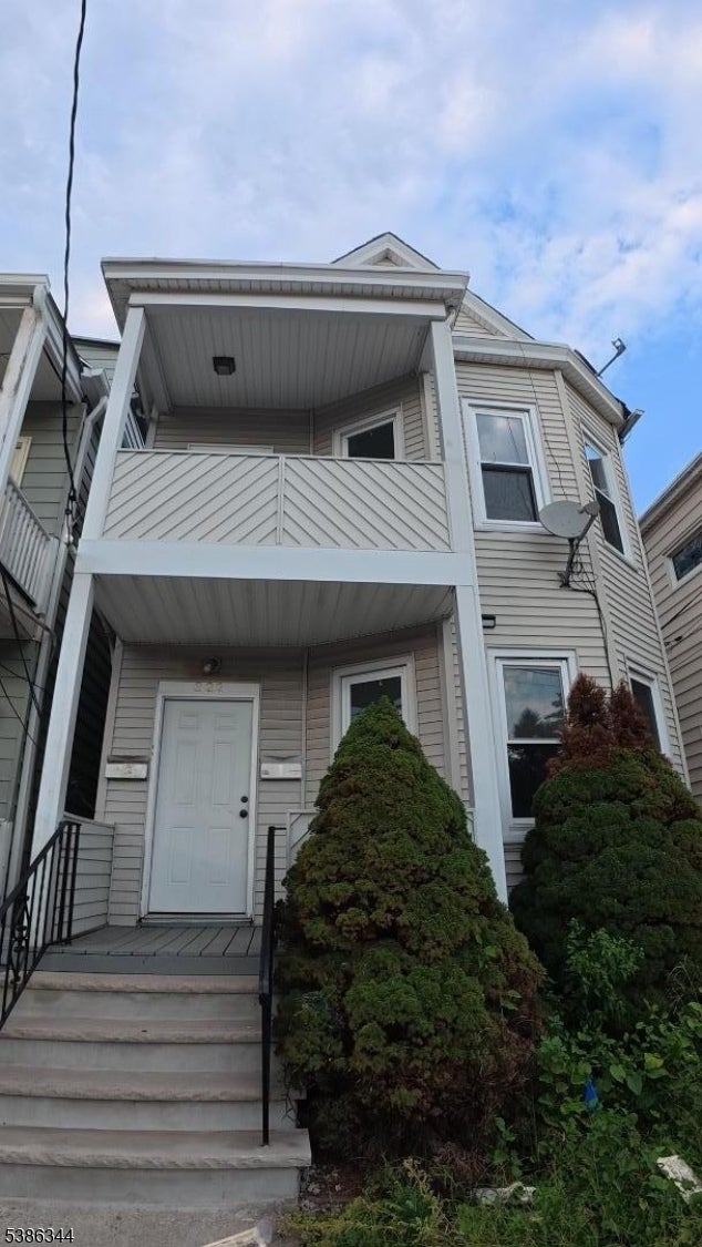 Photo of Listing #3988196