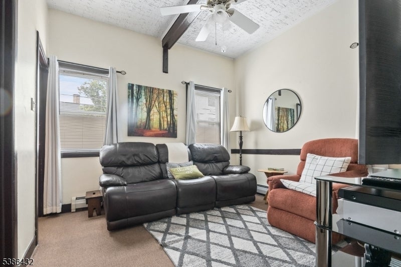 Photo of Listing #3988263