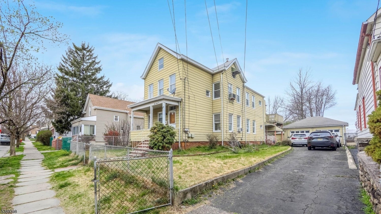 Photo of Listing #3990918