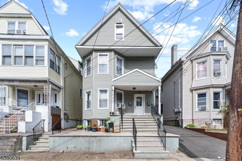 Photo of Listing #3992038