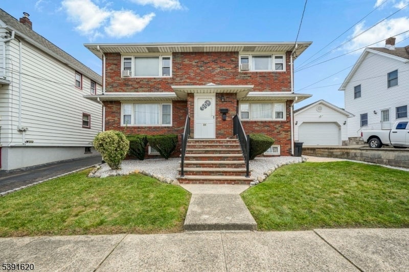 Photo of Listing #3992884