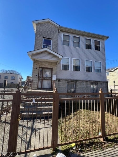 219-221 Clinton Place, Newark City