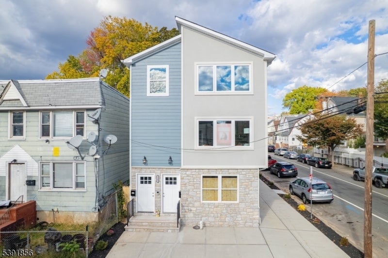 543 13th Avenue, Newark City