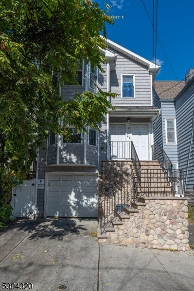 Photo of Listing #3995208