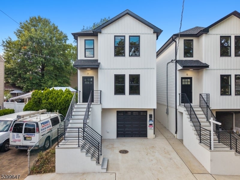 Photo of Listing #3999917