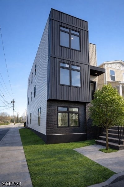 Photo of Listing #4002148