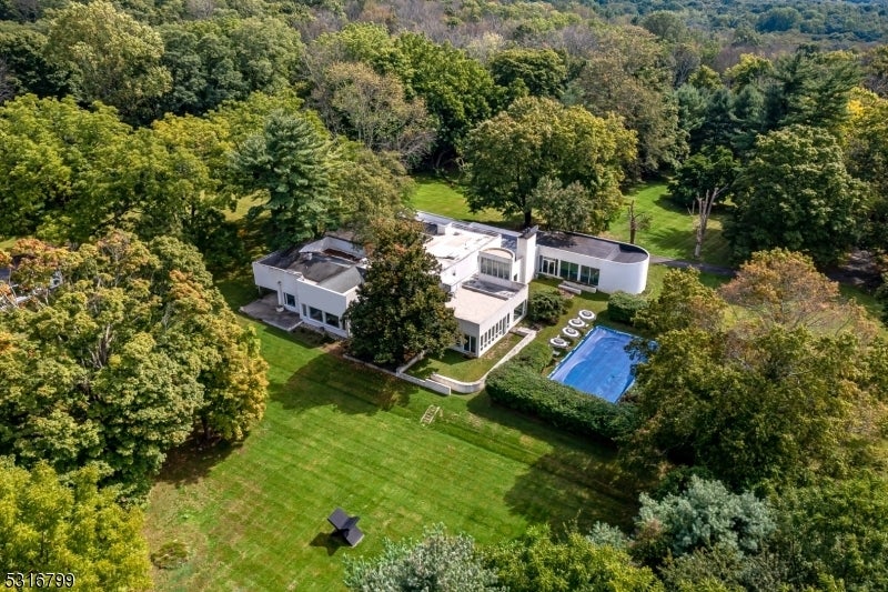 Photo of Listing #3927529