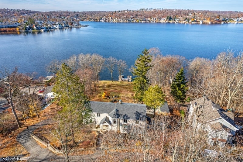 Photo of Listing #3927600