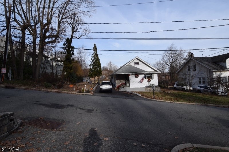 Photo of Listing #3930713