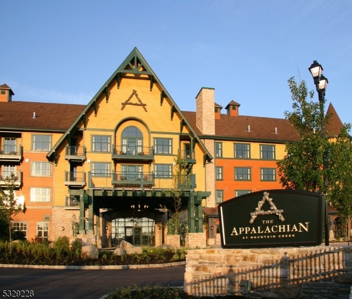 Photo of Listing #3938600