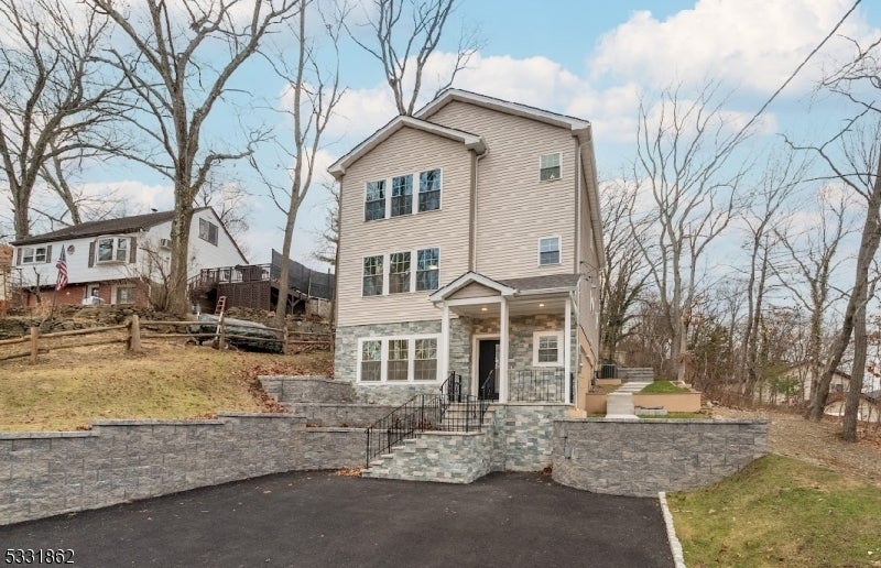 Photo of Listing #3940641