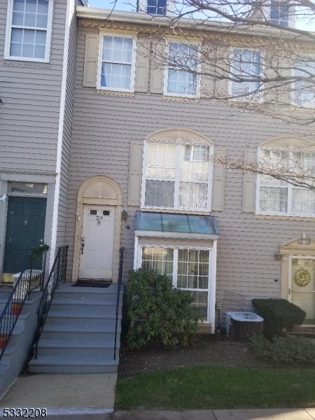 Photo of Listing #3941528