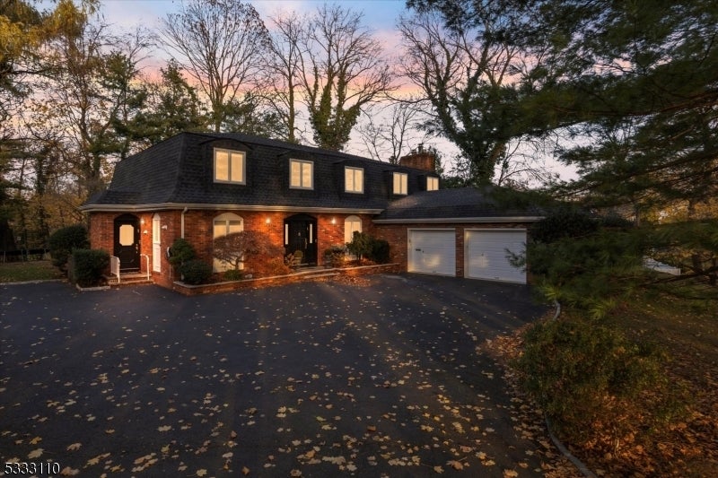 Photo of Listing #3941697