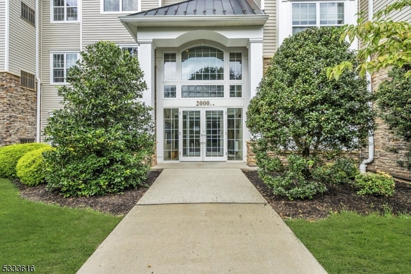 Photo of Listing #3942317