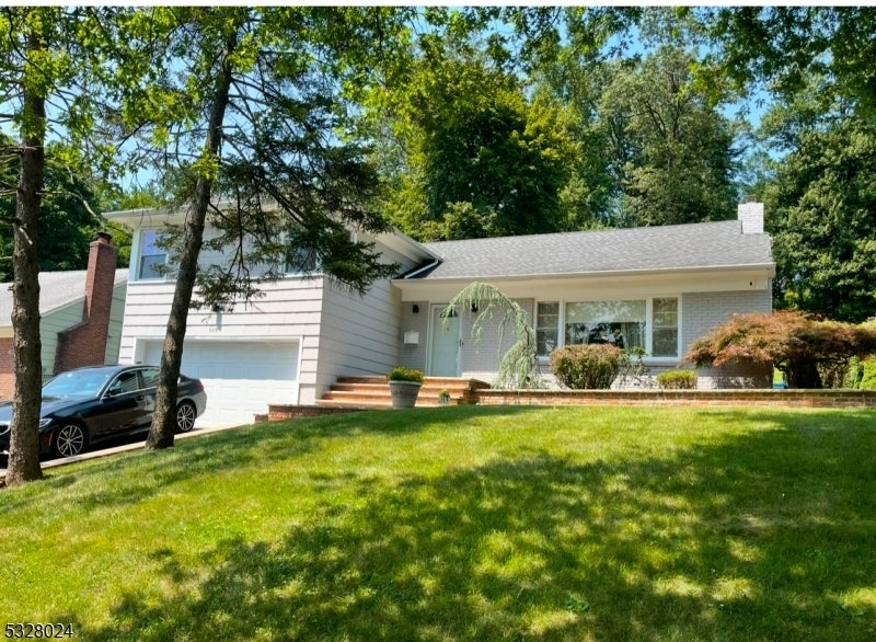Photo of Listing #3942628