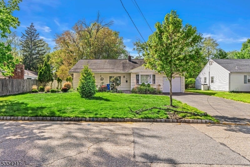 Photo of Listing #3943126