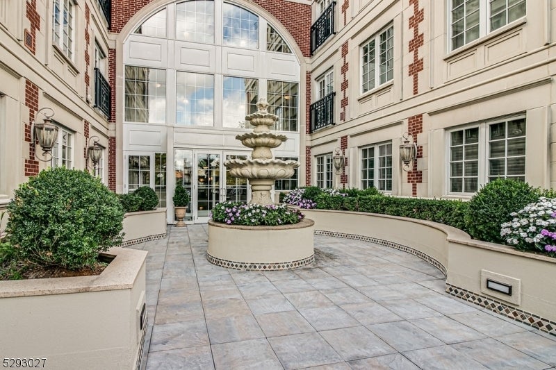 Photo of Listing #3943449