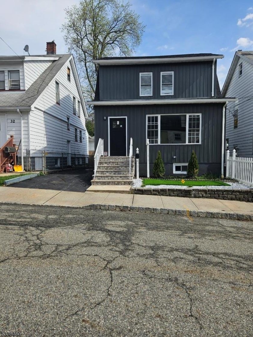Photo of Listing #3946180