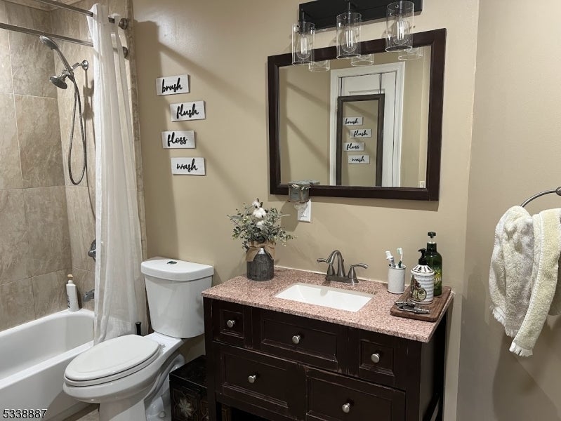 Photo of Listing #3946489