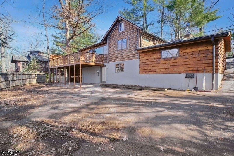 Photo of Listing #3946876