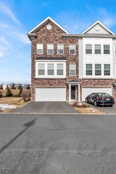 Photo of Listing #3947008