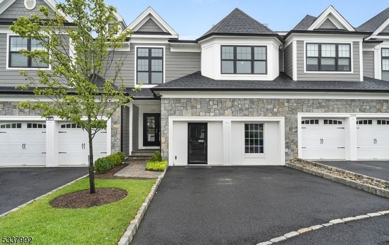 Photo of Listing #3947352