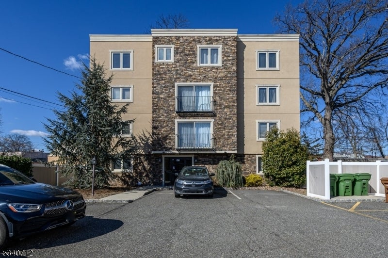 Photo of Listing #3948063