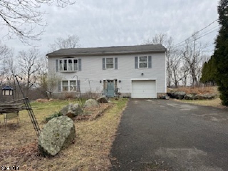 Photo of Listing #3948300