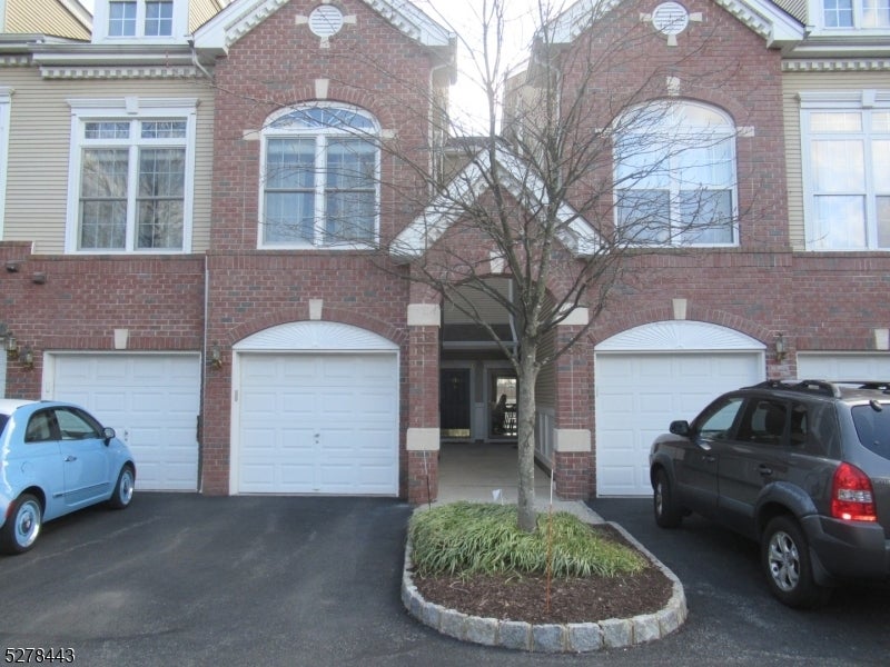 Photo of Listing #3948667