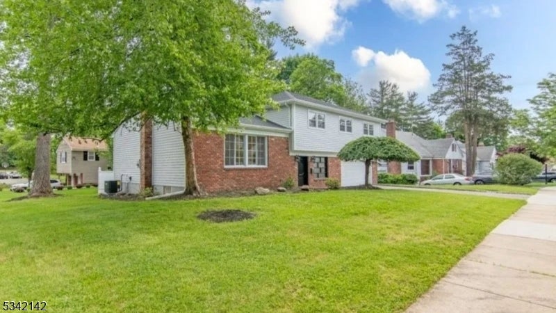 Photo of Listing #3949195