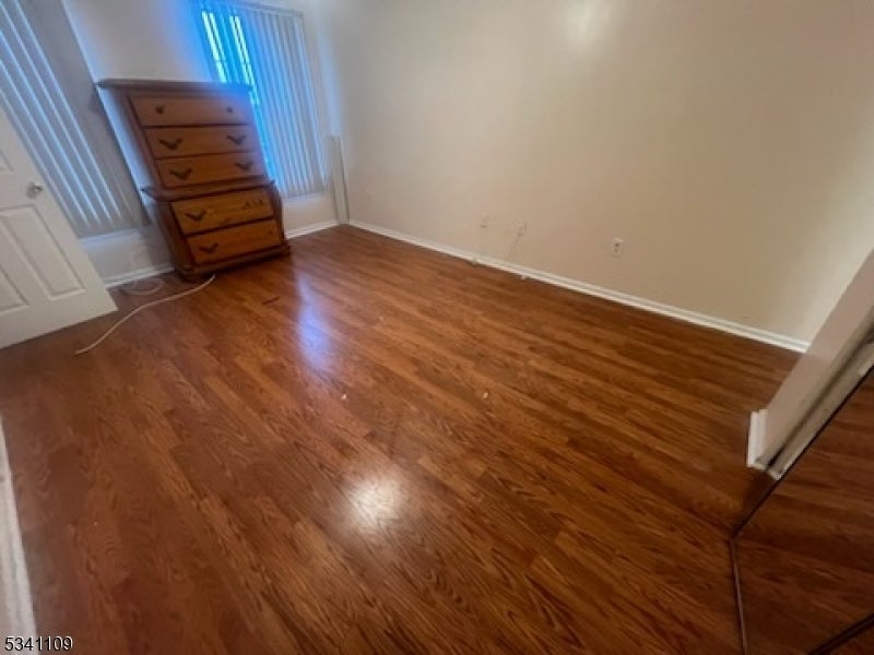Photo of Listing #3949672