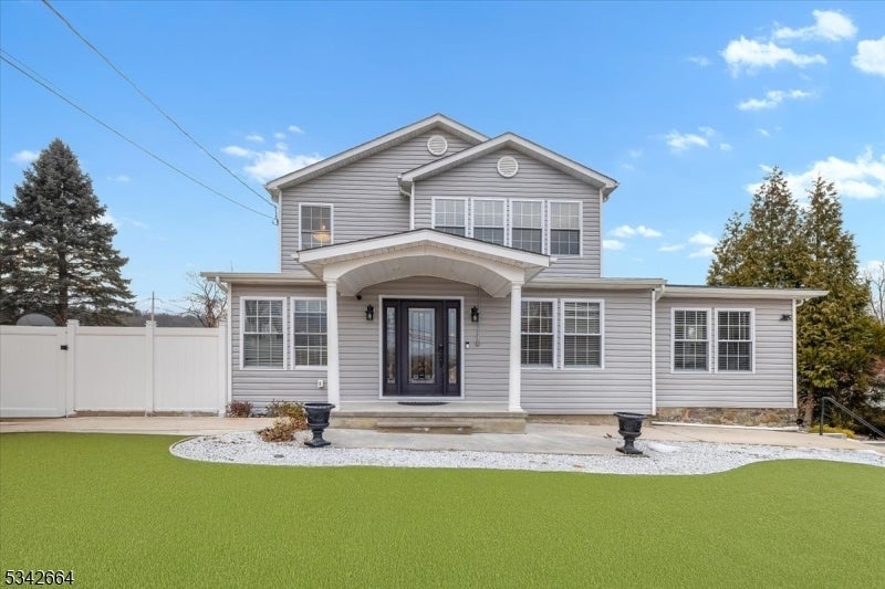 Photo of Listing #3949708