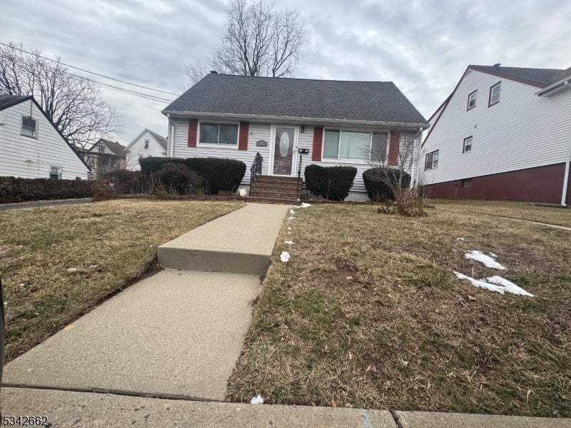 Photo of Listing #3949745