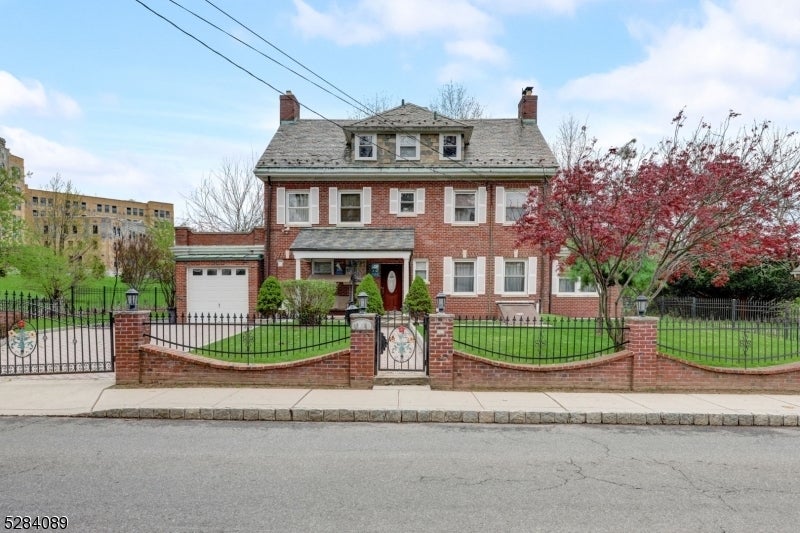 Photo of Listing #3949751