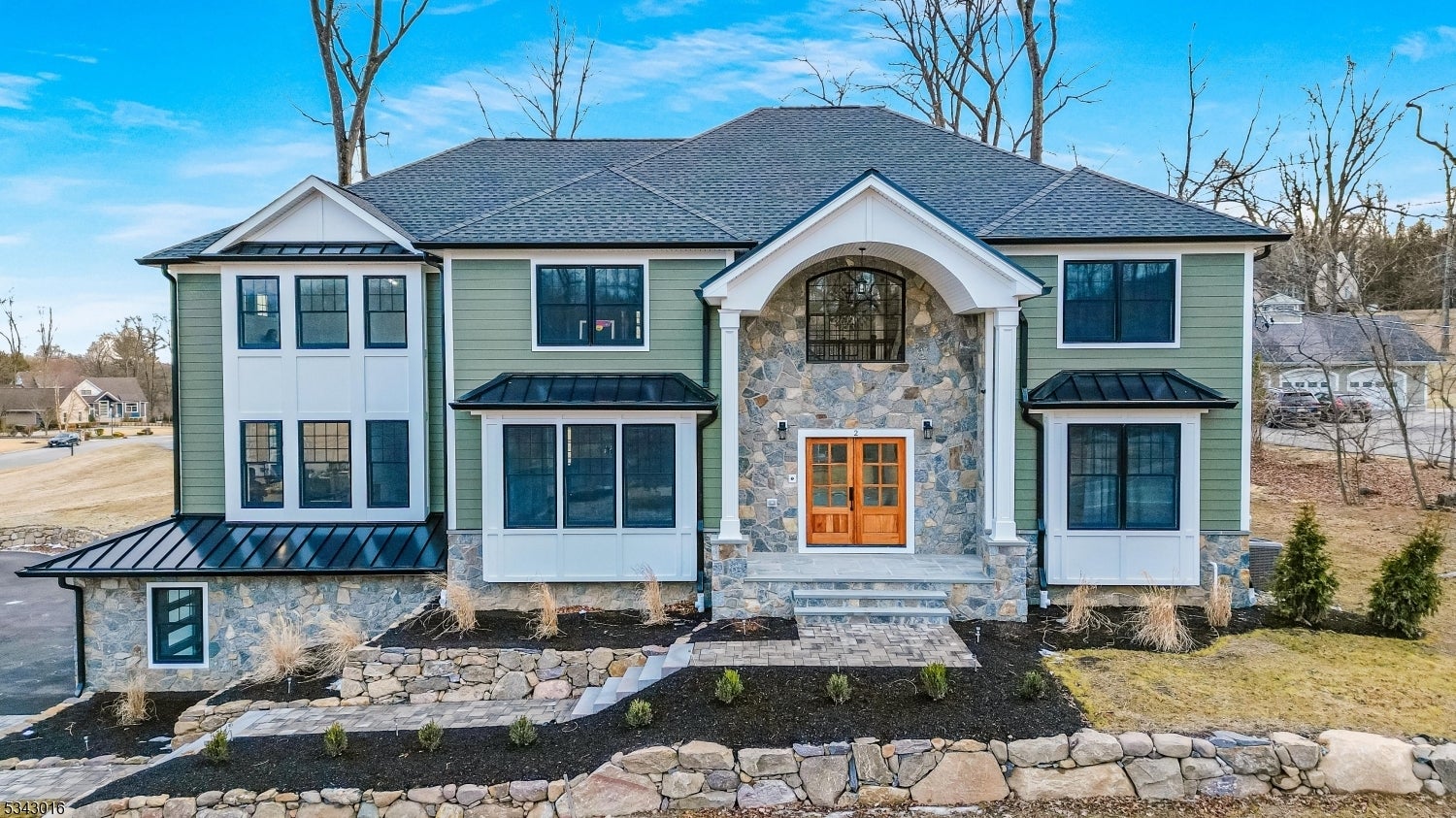 Photo of Listing #3949974