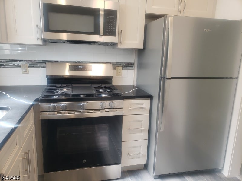 Photo of Listing #3950277