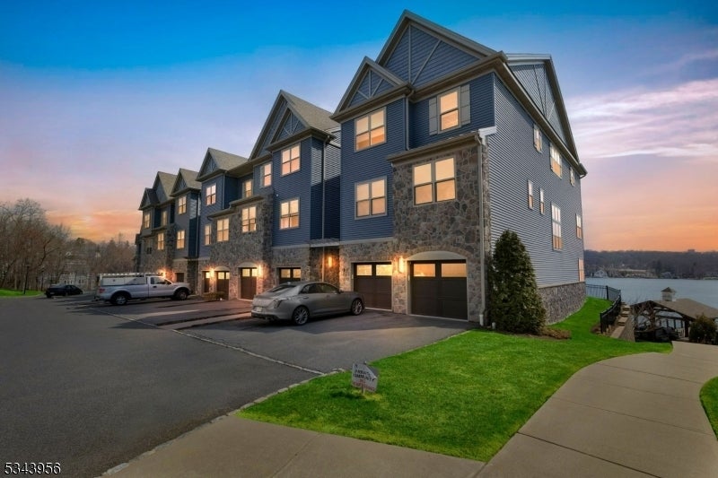 Photo of Listing #3951021