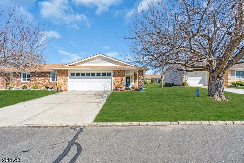 Photo of Listing #3951097