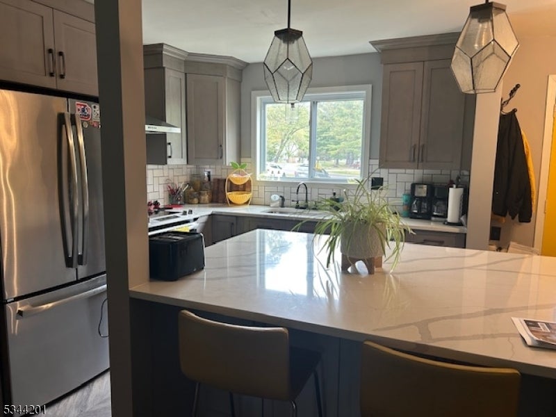 Photo of Listing #3951473