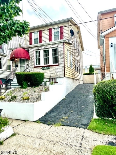 Photo of Listing #3951539