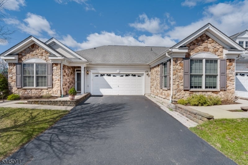 Photo of Listing #3951627