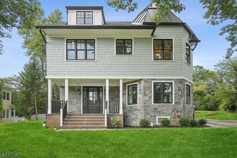 Photo of Listing #3953795
