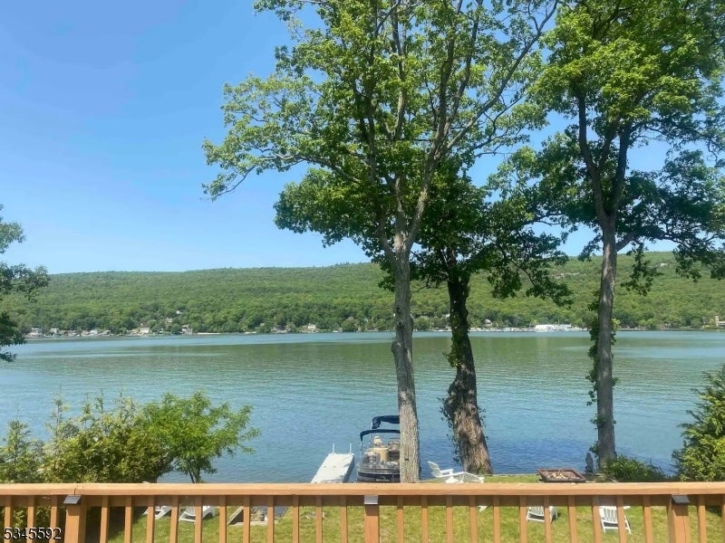 Photo of Listing #3953886